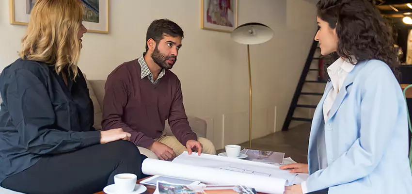 How We Determine Your Trusted Cash Home Buyers Offer in Bay Shore, New York?