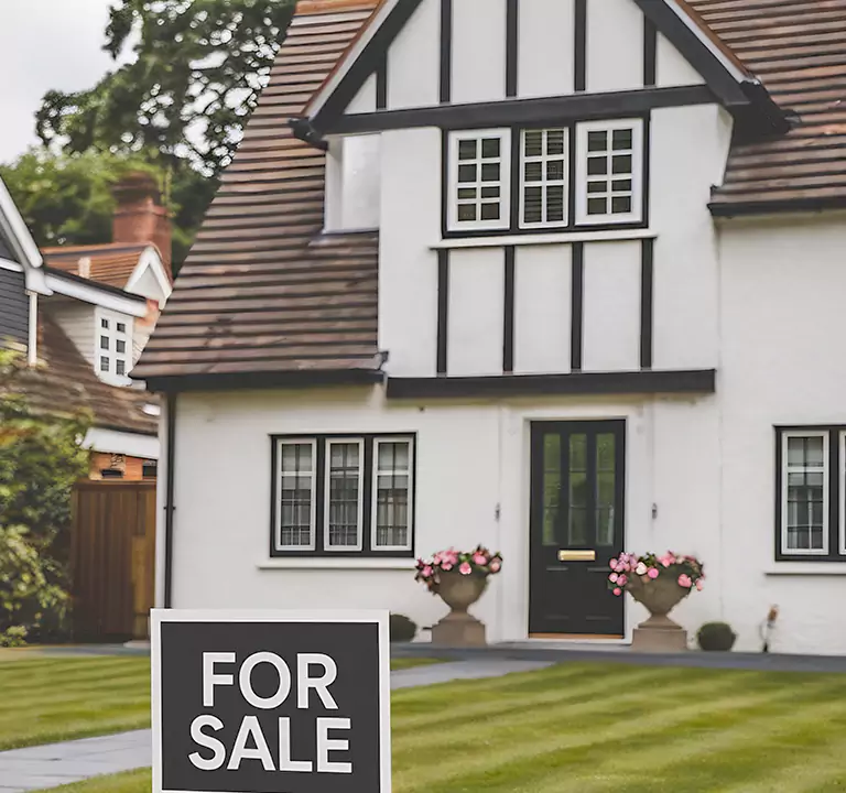 The Top-Rated Buyer to Sell House Off Market in Bay Shore, NY